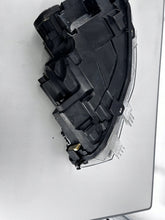 Laden Sie das Bild in den Galerie-Viewer, Frontscheinwerfer VW Polo 2G1941006D LED Rechts Scheinwerfer Headlight