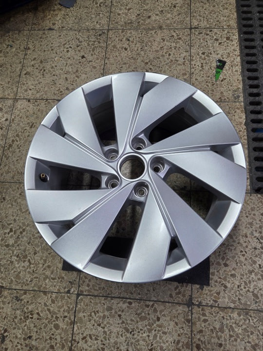 1x Alufelge 17 Zoll 7.5" 5x112 51ET 5H0601025C VW Golf VIII I Rim Wheel FEL6789785951tt