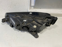 Laden Sie das Bild in den Galerie-Viewer, Frontscheinwerfer Skoda Superb III 3V1941015D 3V1941016 LED Rechts oder Links