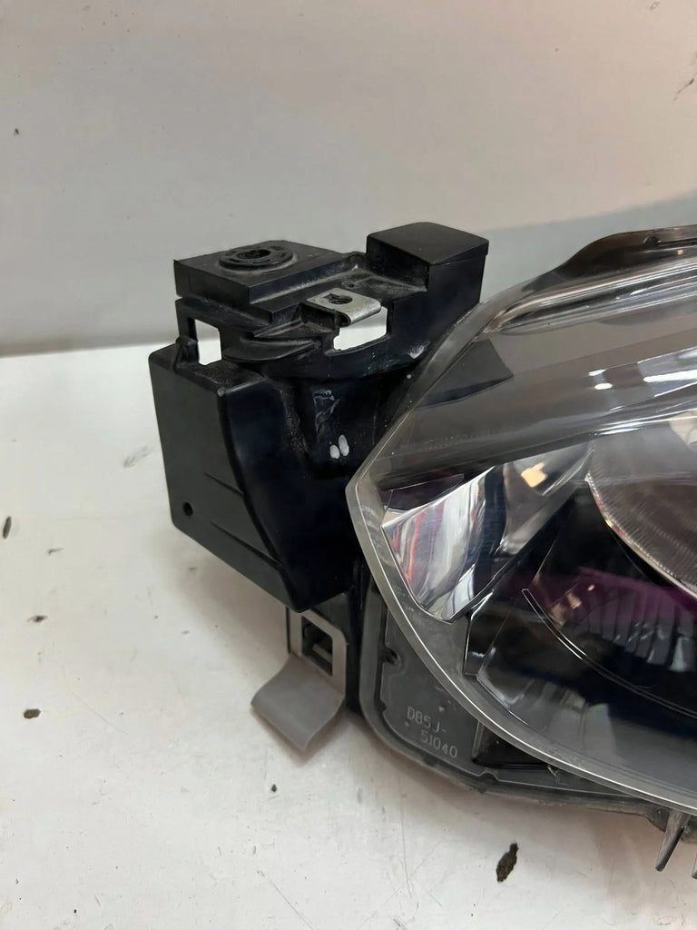 Frontscheinwerfer Mazda 2 DB5J51040 Links Scheinwerfer Headlight