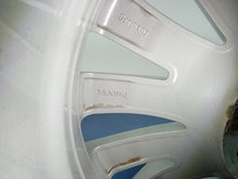 Laden Sie das Bild in den Galerie-Viewer, 1x Alufelge 17 Zoll 7.5" 5x112 40ET Glanz Silber 3D0601025AN VW I Rim Wheel FEL3368929858iz