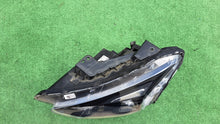 Load image into Gallery viewer, Frontscheinwerfer Hyundai Bayon 92101Q0500 Links Scheinwerfer Headlight