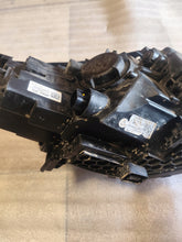 Laden Sie das Bild in den Galerie-Viewer, Frontscheinwerfer Hyundai I30 92101G4510 Links Scheinwerfer Headlight SCH7286756982hi