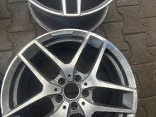 Laden Sie das Bild in den Galerie-Viewer, 1x Alufelge 19 Zoll 8.0" 5x112 Glanz Grau A1564013000 Mercedes-Benz Gla Amg Mg FEL3071674896av