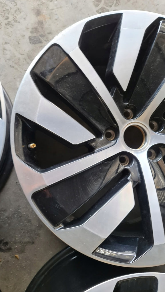 4x Alufelge 19 Zoll 8.0" 5x112 40ET Glanz Schwarz 3G8601025P VW Arteon Rim Wheel FEL4218841097go