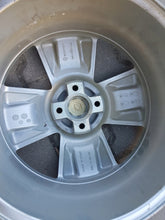 Load image into Gallery viewer, 1x Alufelge 17 Zoll 6.5&quot; 4x100 7711221190 Renault Megane Coupe Rim Wheel