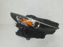 Laden Sie das Bild in den Galerie-Viewer, Frontscheinwerfer Mazda 3 B0JH-51030 Ein Stück (Rechts oder Links) Headlight