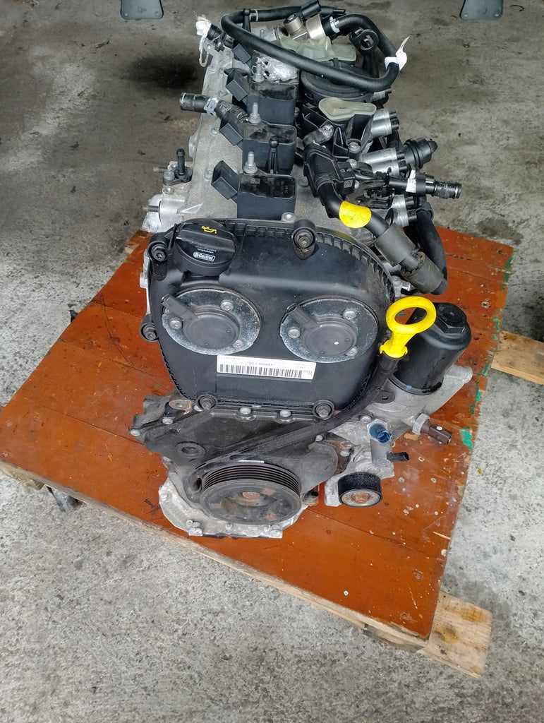 Motor Audi Seat Skoda VW Leon III DKZ 2.0 TSI 25TKm Diesel Engine Unkomplett