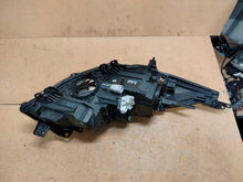 Laden Sie das Bild in den Galerie-Viewer, Frontscheinwerfer Mazda 3 Xenon Links Scheinwerfer Headlight SCH9105639256wq