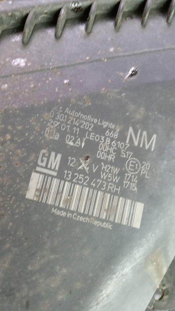 Frontscheinwerfer Opel Zafira B A 13252473RH Rechts Scheinwerfer Headlight