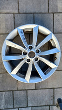 Load image into Gallery viewer, 1x Alufelge 17 Zoll 7.0" 5x112 45ET Glanz Silber 5L0601025K Skoda Yeti Rim Wheel FEL8839219922fk