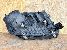 Laden Sie das Bild in den Galerie-Viewer, Frontscheinwerfer BMW 9481817-01 Rechts Scheinwerfer Headlight SCH4642043116on