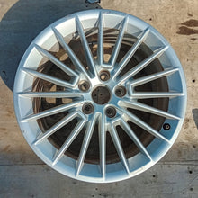 Load image into Gallery viewer, 1x Alufelge 17 Zoll 8.0&quot; 5x112 46ET Glanz Silber 8Y0601025 Audi A3 Rim Wheel