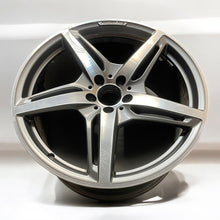 Laden Sie das Bild in den Galerie-Viewer, 1x Alufelge 20 Zoll 11.0&quot; 5x112 68ET A1904010200 Mercedes-Benz Gt Rim Wheel