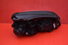 Laden Sie das Bild in den Galerie-Viewer, Frontscheinwerfer Kia Carens III 92102-1D0 Links Scheinwerfer Headlight