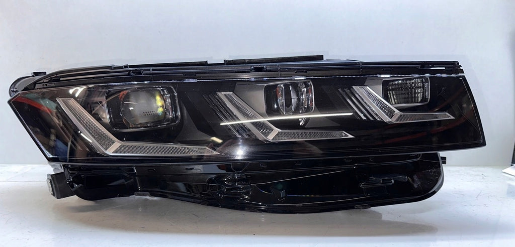 Frontscheinwerfer VW Touareg Cr7 761941082B Full LED Rechts Headlight SCH3744940262hy