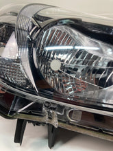 Laden Sie das Bild in den Galerie-Viewer, Frontscheinwerfer Mazda III DB5J-51030 LED Rechts Scheinwerfer Headlight