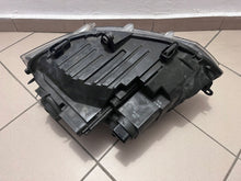 Load image into Gallery viewer, Frontscheinwerfer VW Transporter 7E1941016H Rechts Scheinwerfer Headlight