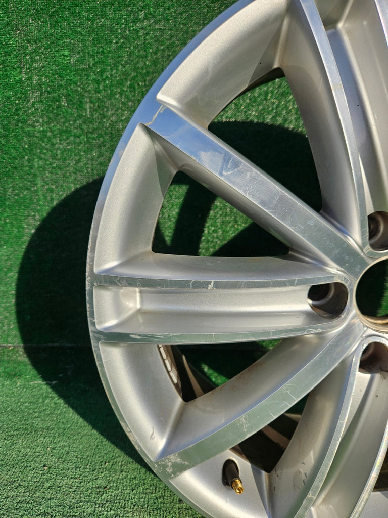 1x Alufelge 18 Zoll 7.0" 5x112 43ET Glanz Silber 5N0601025D VW I Rim Wheel FEL6968368807nf