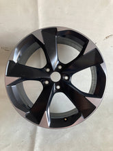 Laden Sie das Bild in den Galerie-Viewer, 1x Alufelge 18 Zoll 7.5" 5x112 46ET Glanz Schwarz 5FA601025H Cupra Leon FEL2319647214pt