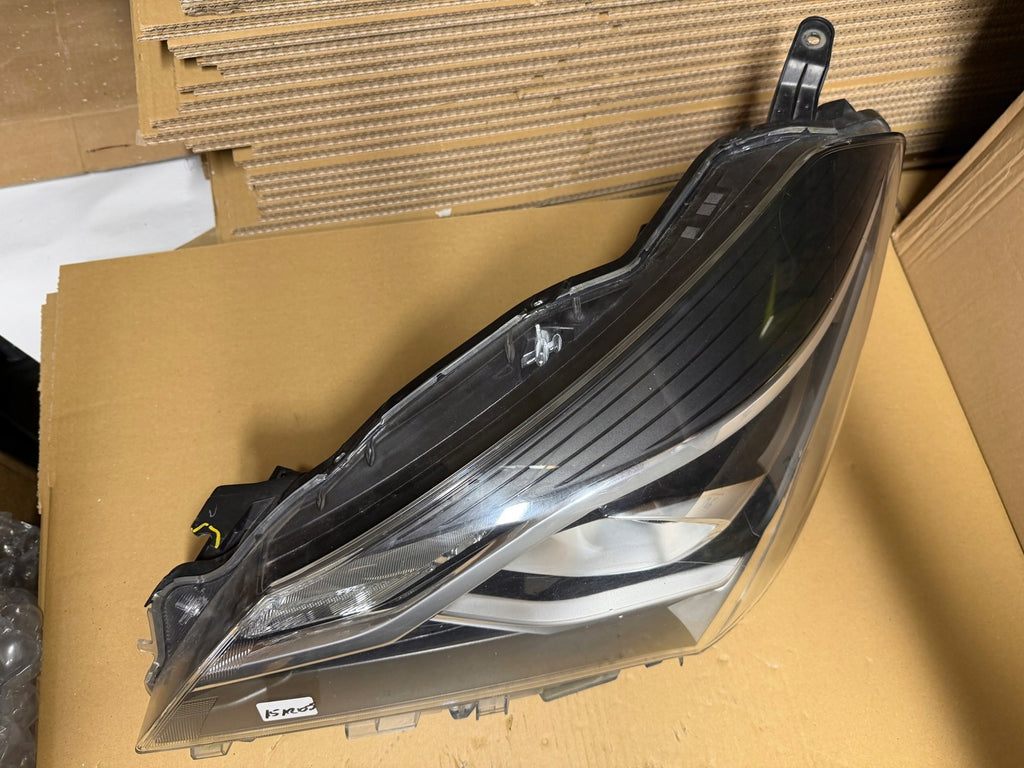 Frontscheinwerfer Toyota Yaris Links Scheinwerfer Headlight SCH5707967568ev
