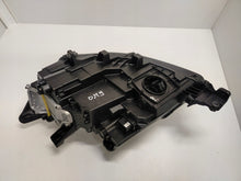 Laden Sie das Bild in den Galerie-Viewer, Frontscheinwerfer VW Transporter 7T1941081C Ein Stück (Rechts oder Links) SCH3967943164bd