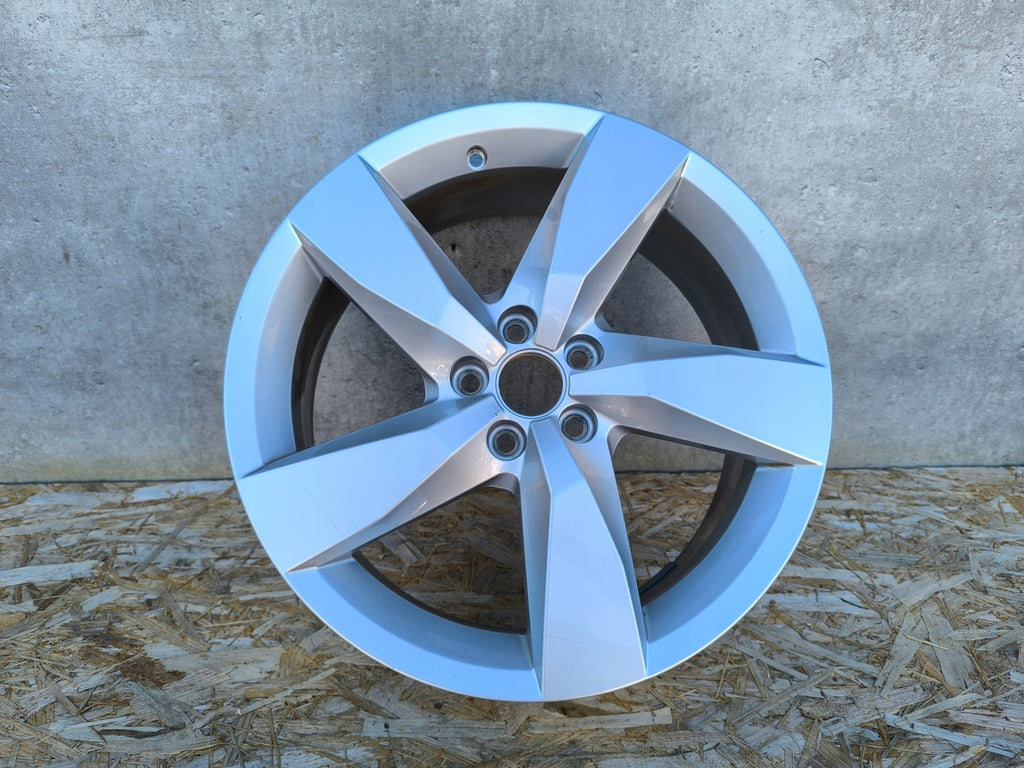 1x Alufelge 17 Zoll 6.5" 5x100 2GM601025A VW T Cross Rim Wheel