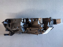 Load image into Gallery viewer, Frontscheinwerfer Jeep Octavia IV 5E4941016A LED Rechts Scheinwerfer Headlight SCH2393017565tn