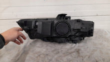 Laden Sie das Bild in den Galerie-Viewer, Frontscheinwerfer Audi A3 8V0941044E Rechts Scheinwerfer Headlight