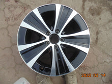 Laden Sie das Bild in den Galerie-Viewer, 1x Alufelge 18 Zoll 8.0&quot; 5x112 43ET A2134013700 Mercedes-Benz W213 Rim Wheel