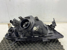 Laden Sie das Bild in den Galerie-Viewer, Frontscheinwerfer Mitsubishi L200 8301B462 Rechts Scheinwerfer Headlight SCH9852713772jt