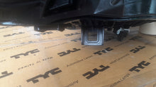 Laden Sie das Bild in den Galerie-Viewer, Frontscheinwerfer Mercedes-Benz W177 A1779064306 Links Scheinwerfer Headlight SCH6432210161mr