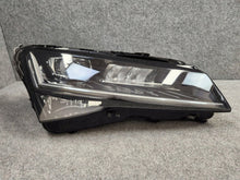 Load image into Gallery viewer, Frontscheinwerfer Skoda Superb III 3V1941016E LED Rechts Scheinwerfer Headlight SCH5394315638ab