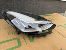 Laden Sie das Bild in den Galerie-Viewer, Frontscheinwerfer Tesla Model 3 Y 1077376 LED Rechts Scheinwerfer Headlight