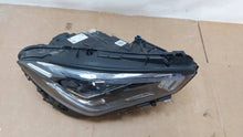 Laden Sie das Bild in den Galerie-Viewer, Frontscheinwerfer Mercedes-Benz Cla A1189067001 Rechts Scheinwerfer Headlight SCH8219165379rv