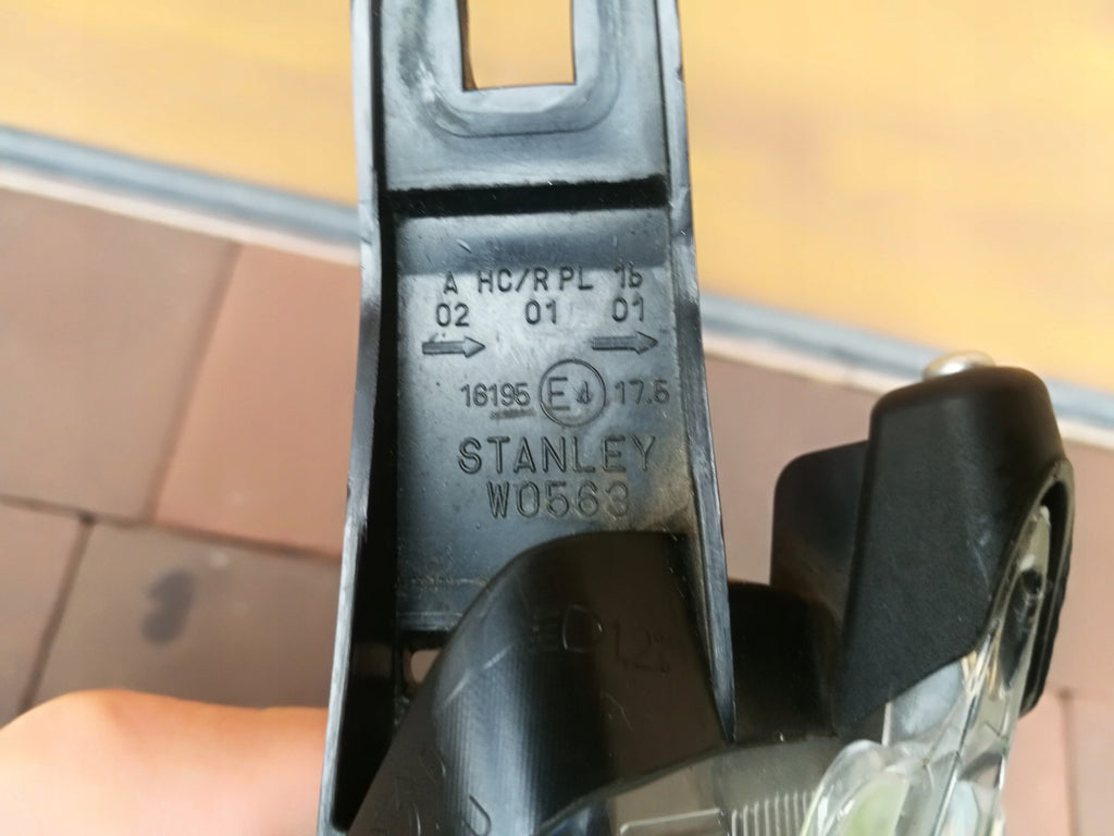 Frontscheinwerfer Mitsubishi Space Star 8301C193 Links Scheinwerfer Headlight SCH5363837766ev