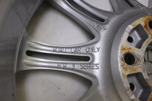 Laden Sie das Bild in den Galerie-Viewer, 1x Alufelge 18 Zoll 8.0" 5x120 20ET Glanz Silber 8036570 BMW E60 E61 Rim Wheel FEL9013598932qx