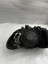 Laden Sie das Bild in den Galerie-Viewer, Frontscheinwerfer BMW 7377842-08 Rechts Scheinwerfer Headlight SCH9247490325gw