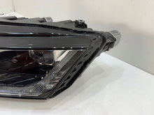 Laden Sie das Bild in den Galerie-Viewer, Frontscheinwerfer Skoda Octavia IV 5E4941015B Full LED Links Headlight SCH5230371153cw