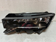 Laden Sie das Bild in den Galerie-Viewer, Frontscheinwerfer Skoda Octavia I 5E4941009 Full LED Links Headlight SCH2048939244fm