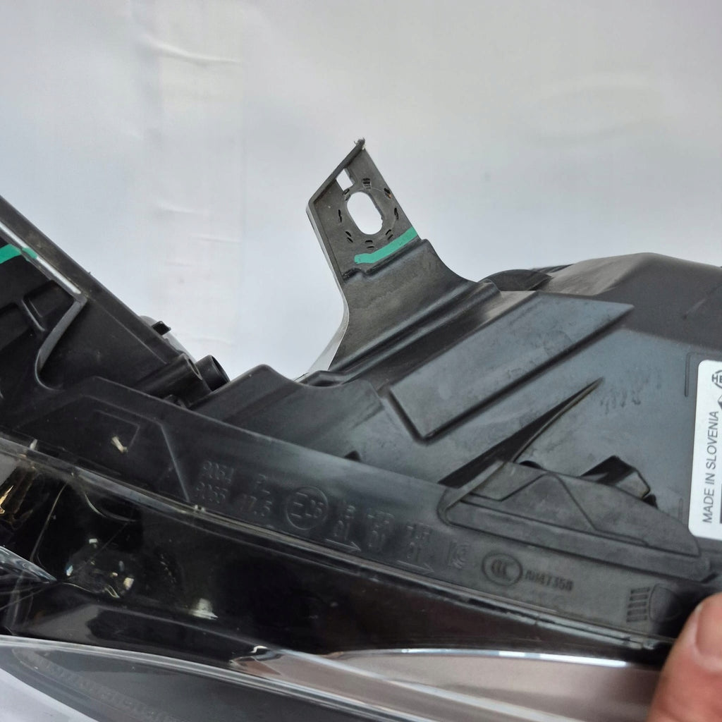 Frontscheinwerfer Renault Captur I 260606152R Links Scheinwerfer Headlight SCH7681231612mj