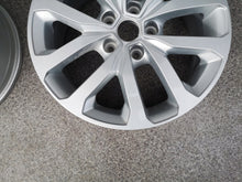 Laden Sie das Bild in den Galerie-Viewer, 1x Alufelge 17 Zoll 7.0" 5x114.3 40ET 403008177R Renault Megane 1 Rim Wheel FEL4797981973fd