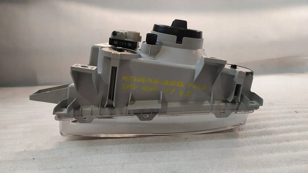 Frontscheinwerfer Mitsubishi 9922680008 Rechts Scheinwerfer Headlight