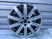 Load image into Gallery viewer, 1x Alufelge 18 Zoll 8.0&quot; 5x112 20ET Glanz Silber 4M0601025 Audi Q7 Rim Wheel