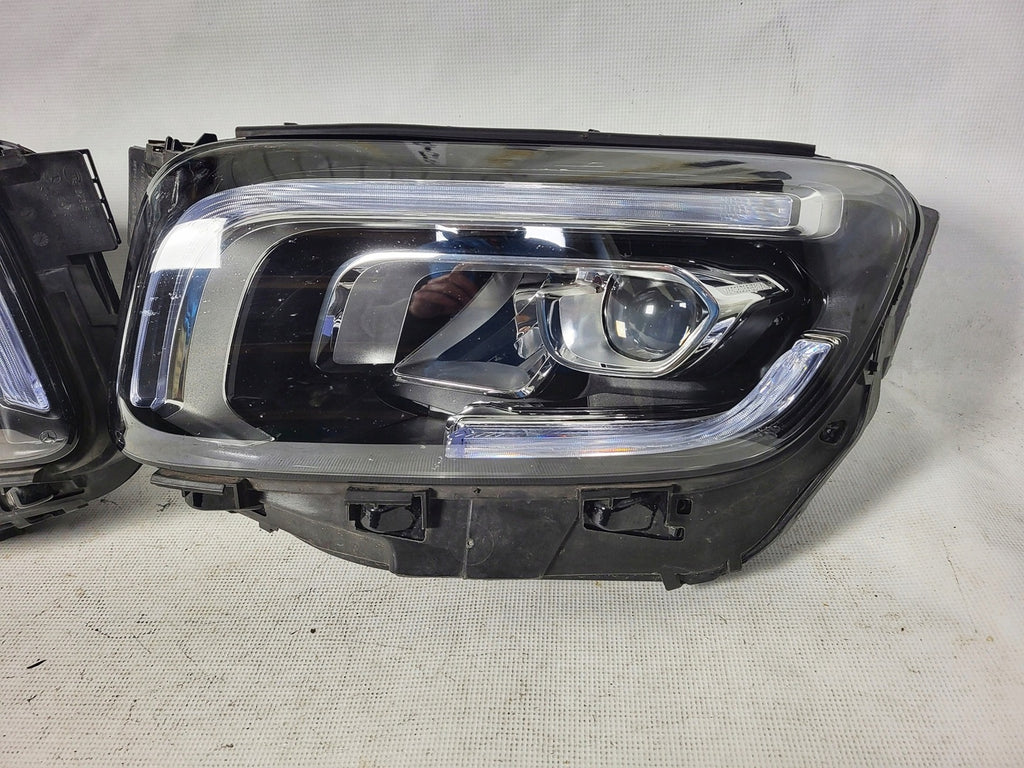 Frontscheinwerfer Mercedes-Benz W247 A2479063100 A2479063200 Ein Satz Headlight SCH2629731911th