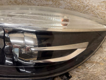 Load image into Gallery viewer, Frontscheinwerfer Renault Scenic 89906003 Ein Satz Scheinwerfer Headlight SCH5303145727lt