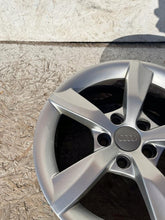 Load image into Gallery viewer, 1x Alufelge 16 Zoll 7.5&quot; 5x112 37ET Glanz Silber 4G0071496 Audi Rim Wheel