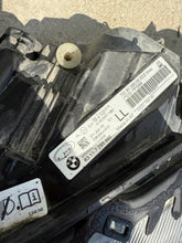 Laden Sie das Bild in den Galerie-Viewer, Frontscheinwerfer BMW F34 7285685 Xenon Ein Stück (Rechts oder Links) Headlight SCH8587896074jv