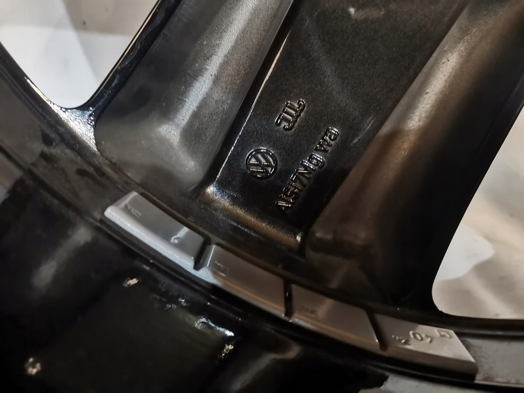 1x Alufelge 18 Zoll 8.0" 5x112 44ET 3C0601025AP VW Passat Rim Wheel