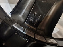 Load image into Gallery viewer, 1x Alufelge 18 Zoll 8.0&quot; 5x112 44ET 3C0601025AP VW Passat Rim Wheel